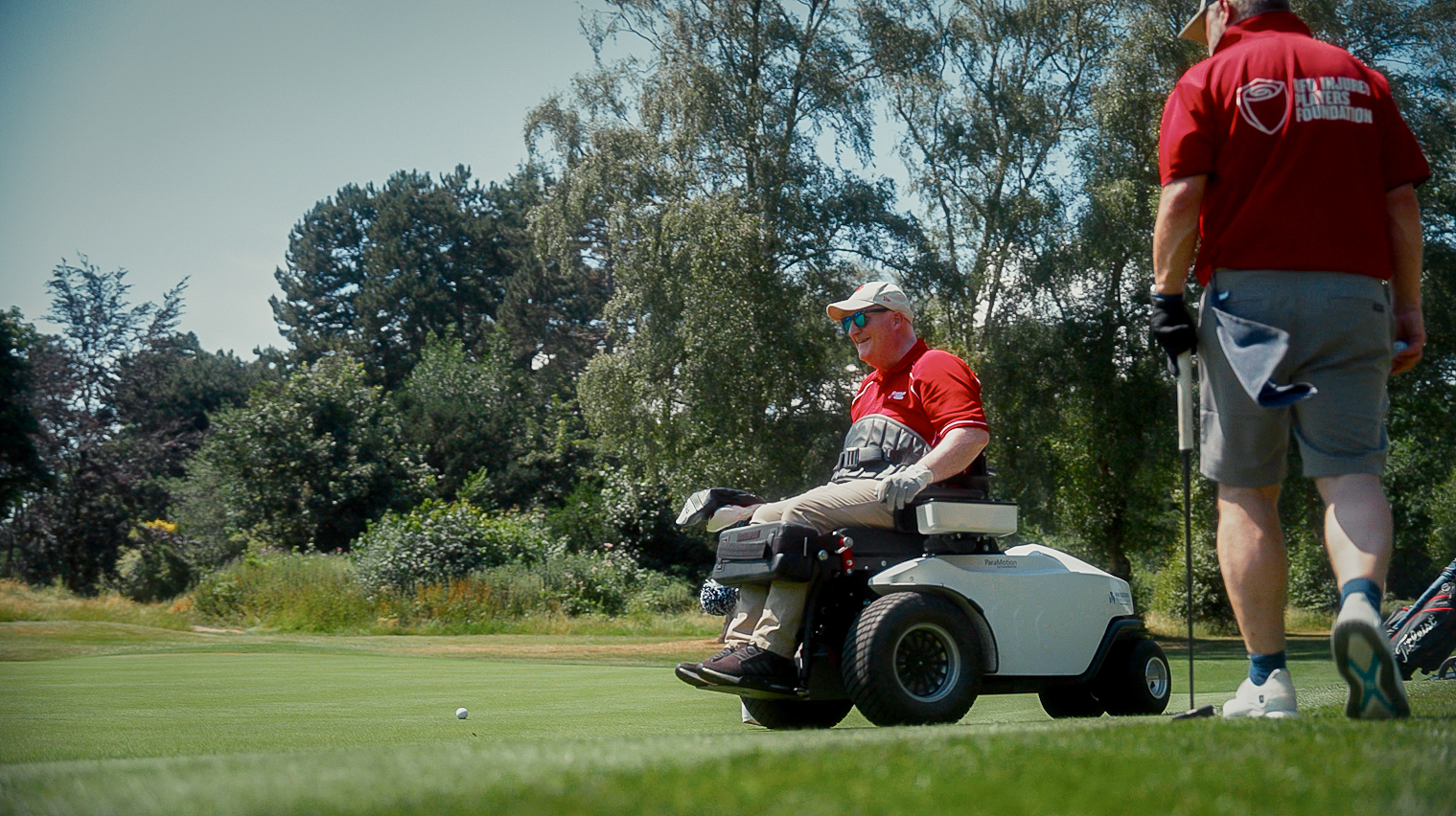 IPF Member John uses the paragolfer