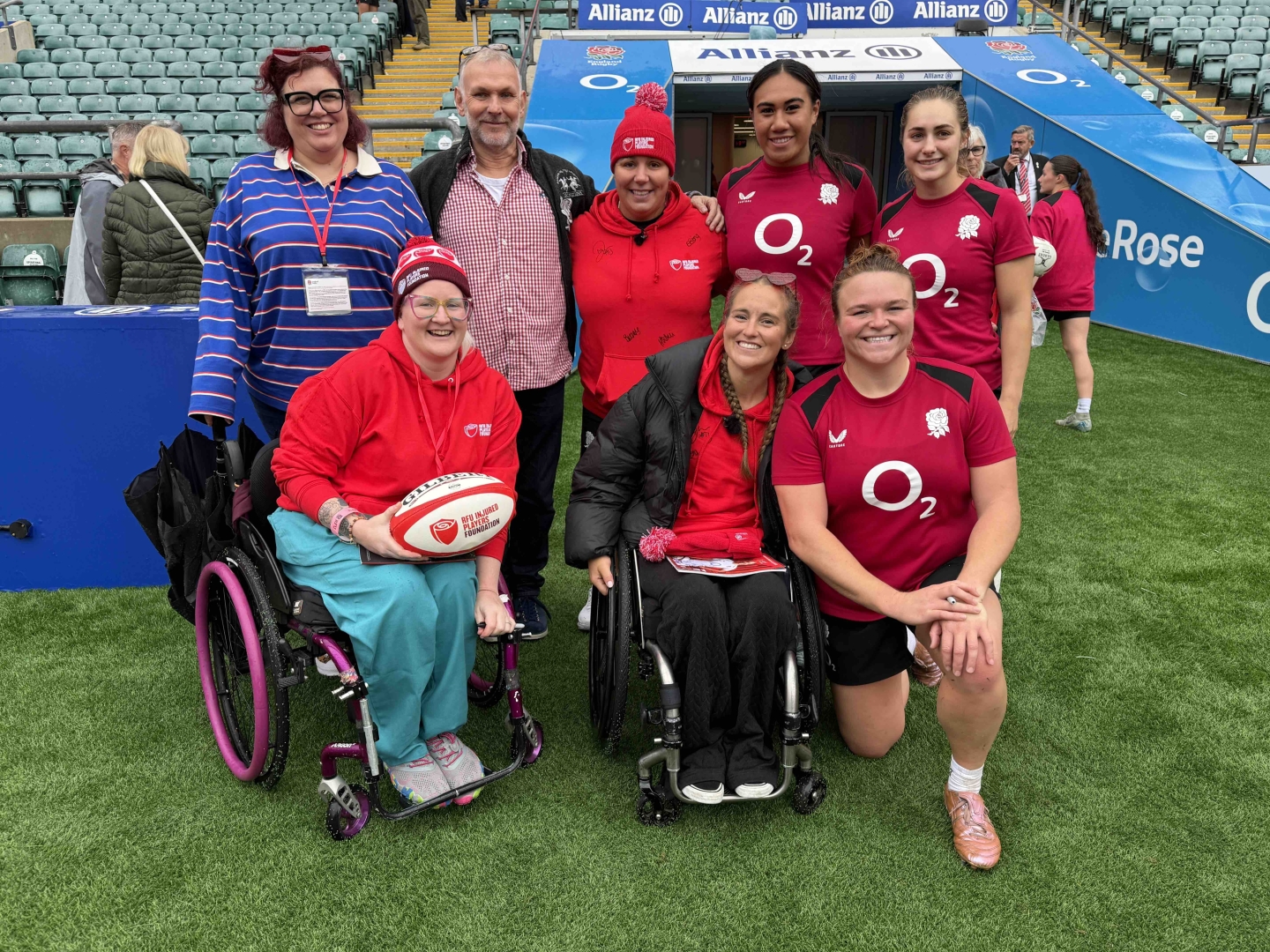 IPF Members with the Red Roses
